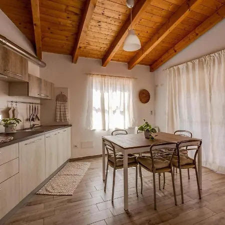 La Casa Delle Zie - Ferienhaus Càbras