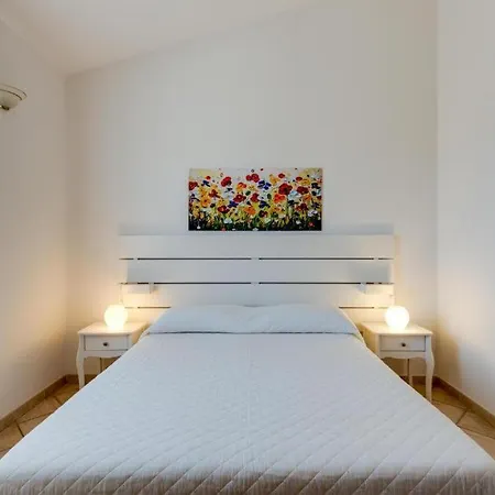 La Casa Delle Zie - *